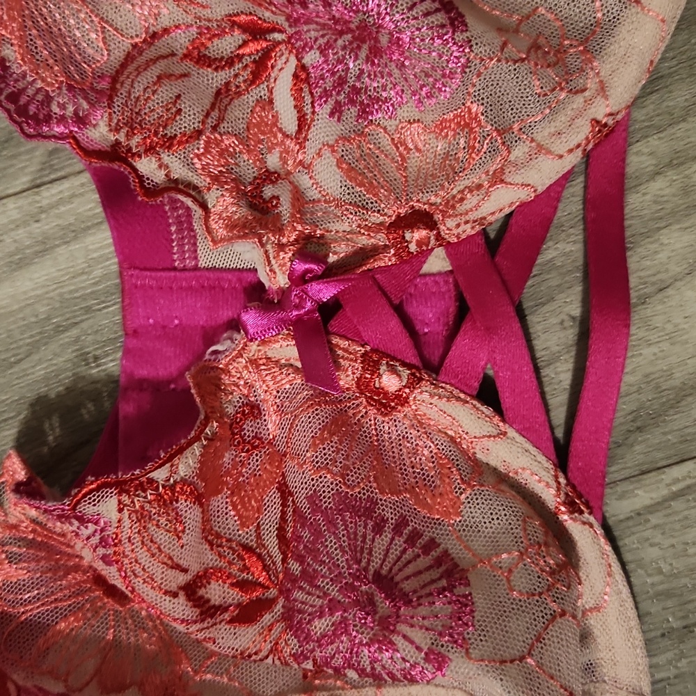 CACIQUE BRA Size 46C Pink Lace Underwire Bra. - Picture 2 of 8